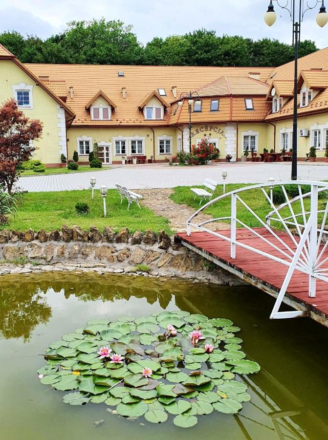 Willa Park Островец-Свентокшиский Экстерьер фото