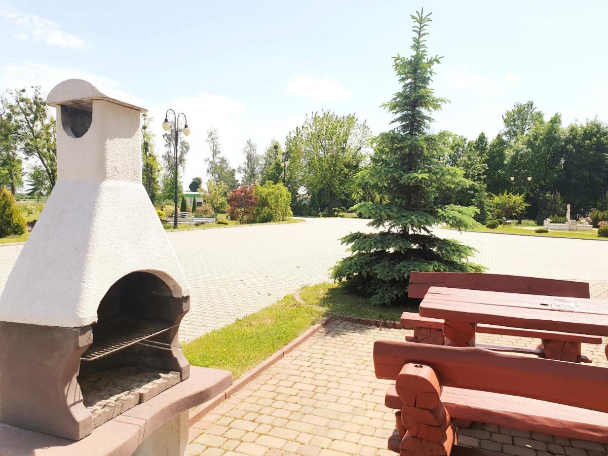 Willa Park Островец-Свентокшиский Экстерьер фото