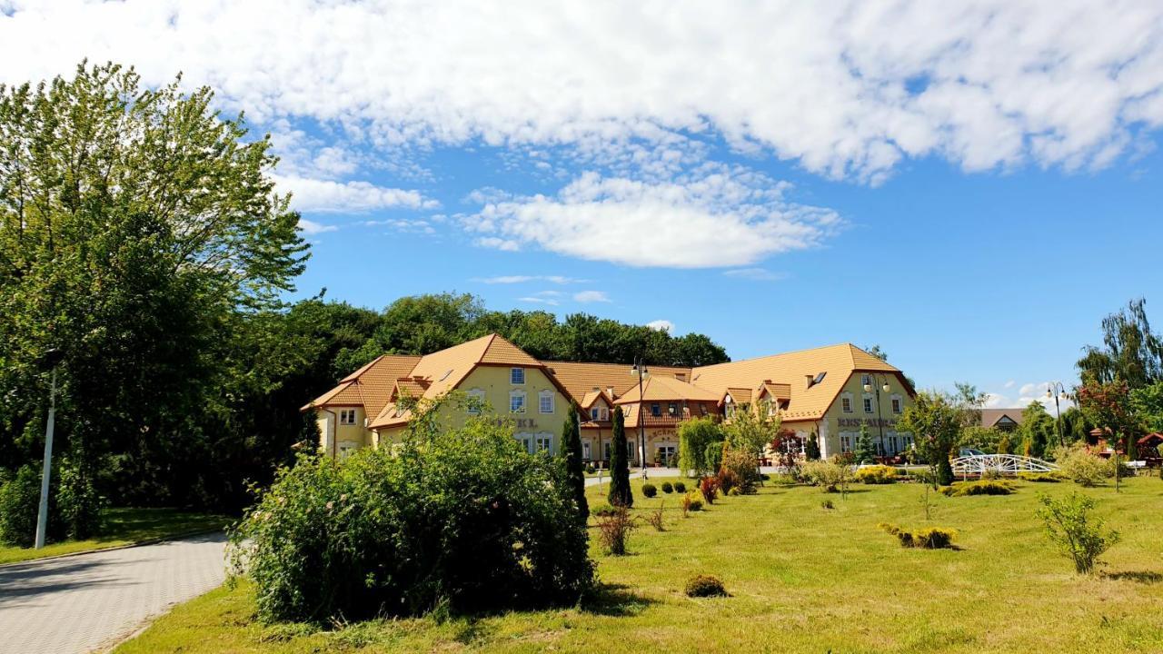 Willa Park Островец-Свентокшиский Экстерьер фото